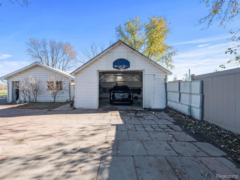 55700 Hayes Road Macomb, MI 48042 - Photo 15 of 47