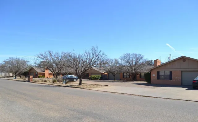 $379,000 | 4401-4311 West 2nd Street, Plainview, TX 79072