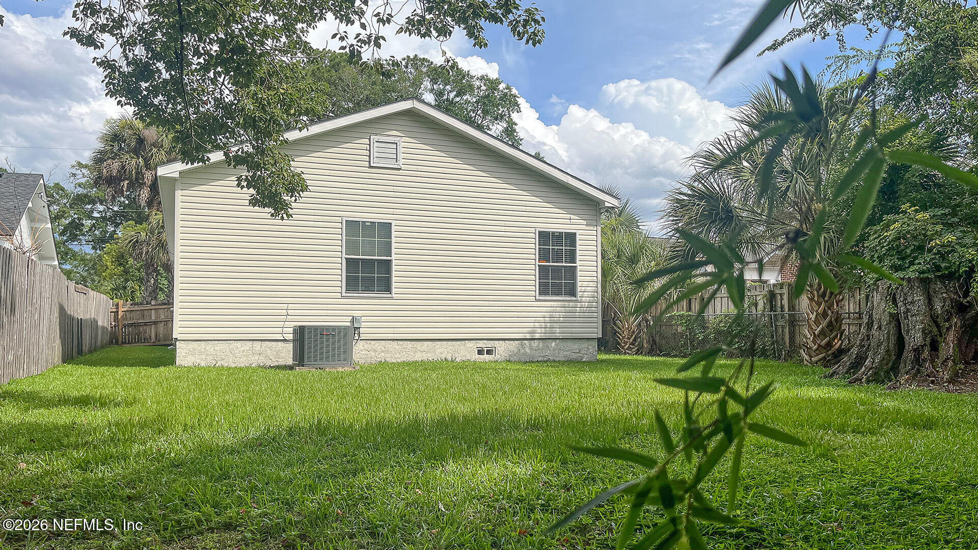 3237 Mayflower Street Jacksonville, FL 32205 - Photo 21 of 24 Big Backyard