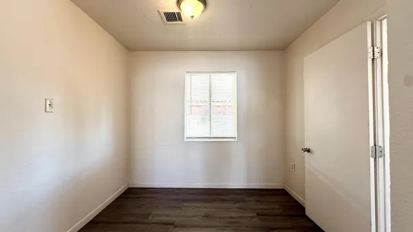 $1,450 | 5547 West Gardenia Avenue, Glendale, AZ 85301