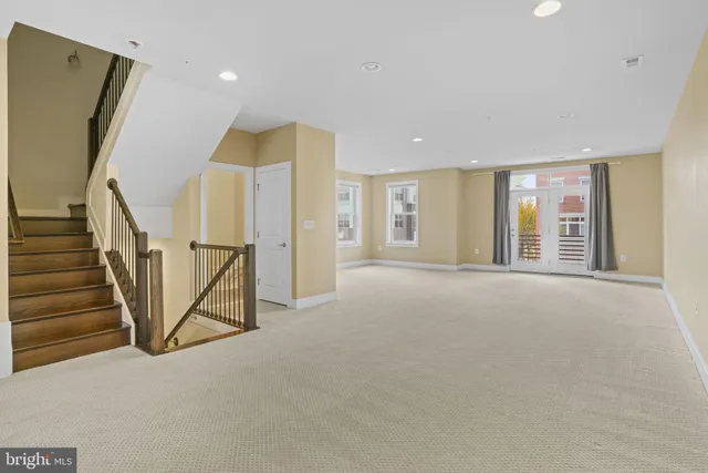 $975,000 | 1901 Main Line Boulevard, Unit 102, Alexandria, VA 22301