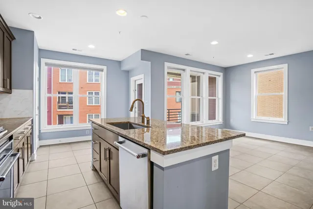 $975,000 | 1901 Main Line Boulevard, Unit 102, Alexandria, VA 22301
