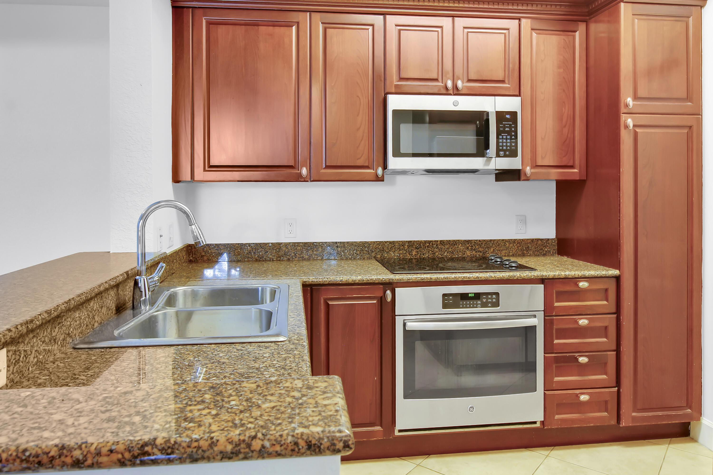 1660 Renaissance Commons Boulevard, Unit 2122 Boynton Beach, FL 33426 - Photo 32 of 38 _MG_2411