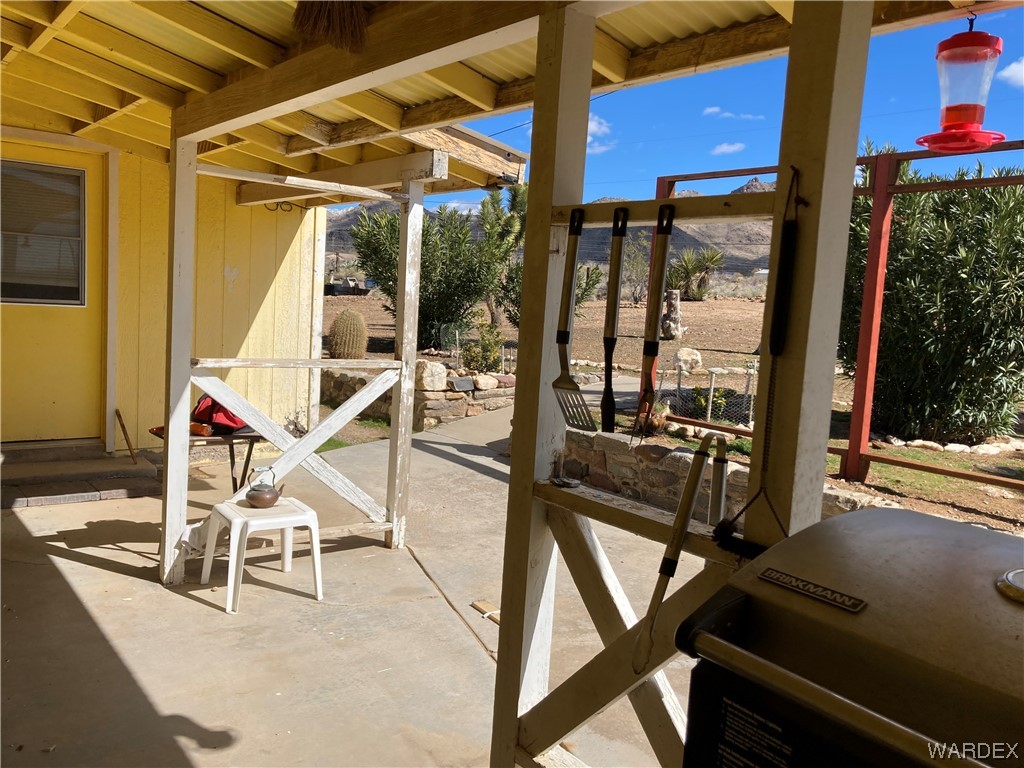 3460 Bouse Road Golden Valley, AZ 86413 - Photo 49 of 79 a view of a room with chairs