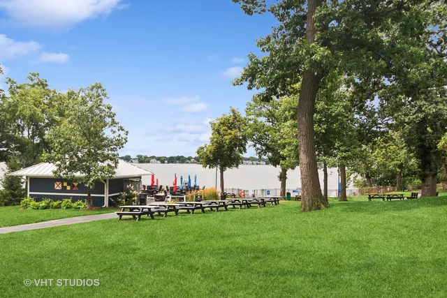 $460,000 | 80 Lakeview Place, Unit A, Lake Zurich, IL 60047