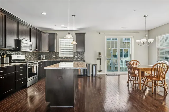 $460,000 | 80 Lakeview Place, Unit A, Lake Zurich, IL 60047