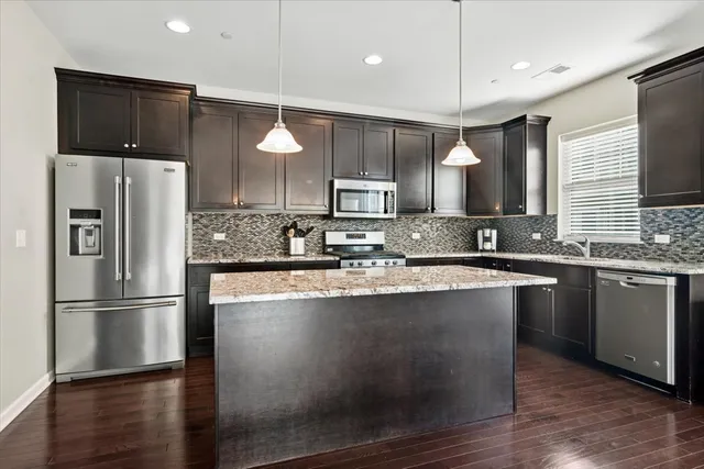 $460,000 | 80 Lakeview Place, Unit A, Lake Zurich, IL 60047