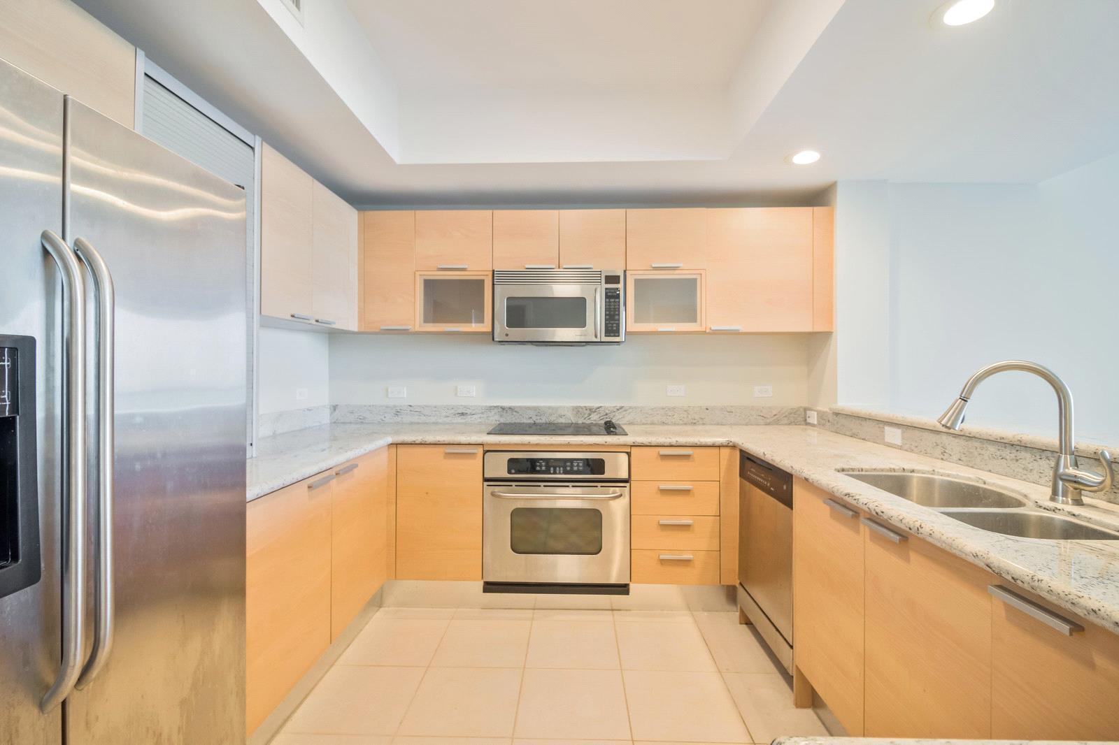 2640 Lake Shore Drive, Unit 2115 Riviera Beach, FL 33404 - Photo 3 of 16 3. 13_2640LakeShoreDr211512_mls