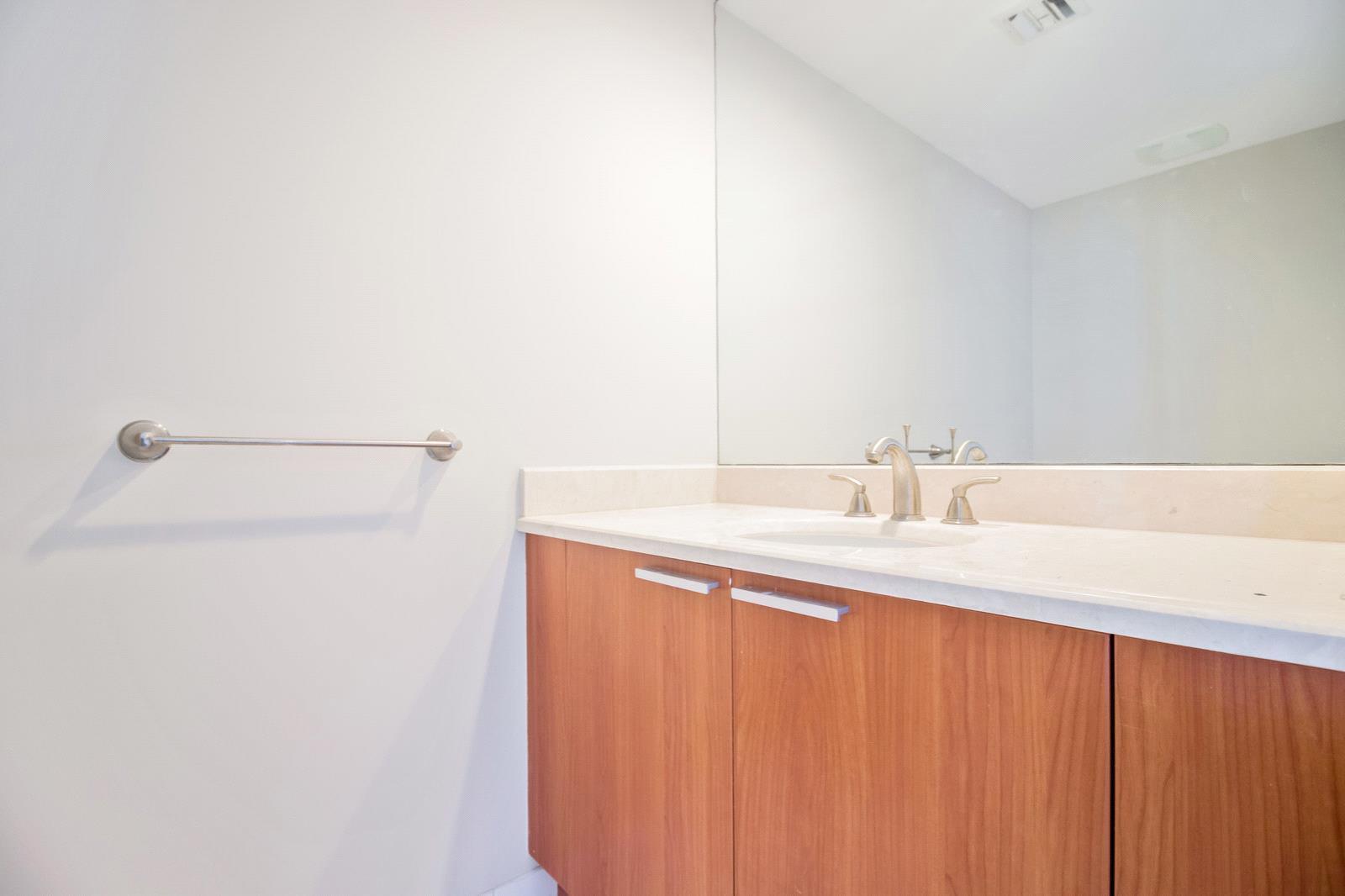 2640 Lake Shore Drive, Unit 2115 Riviera Beach, FL 33404 - Photo 7 of 16 7. 17_2640LakeShoreDr211516_mls