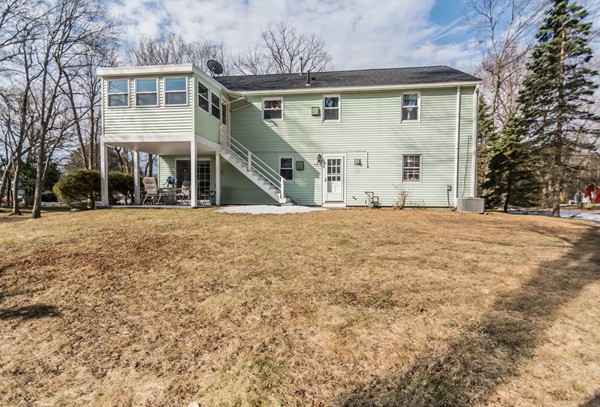 107 Greenwood Road Andover, MA 01810 - Photo 23 of 28 Gallery Image 23