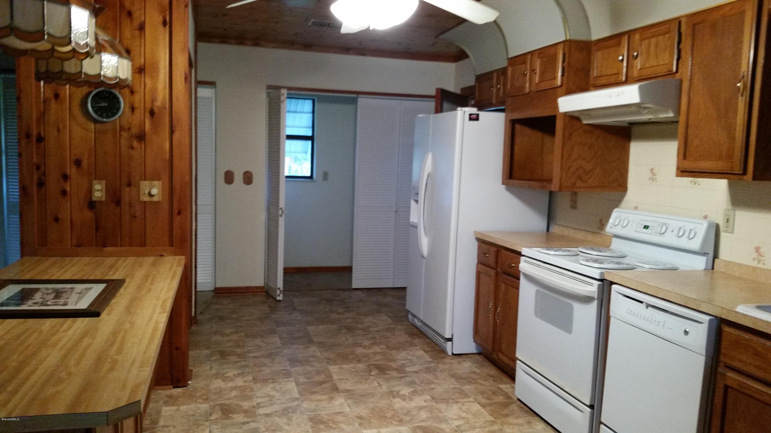 4985 Evinrude Road Melbourne, FL 32934 - Photo 8 of 34 2015-10-06 18