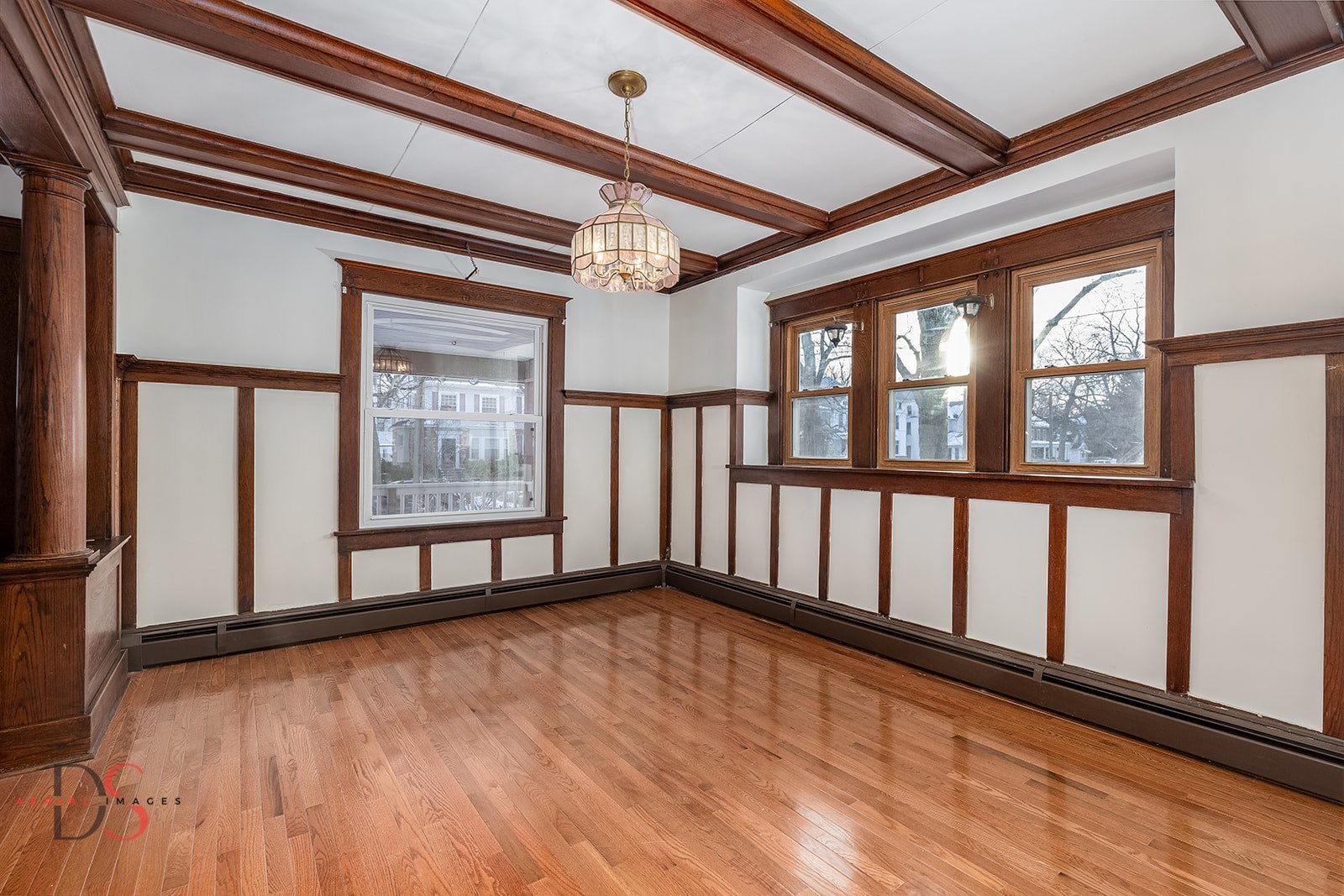 108 West Wilson Street Streator, IL 61364 - Photo 5 of 29 a view of an empty room