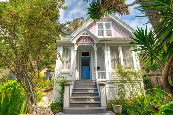 $895,000 | 2009 Berkeley Way, Berkeley, CA 94704