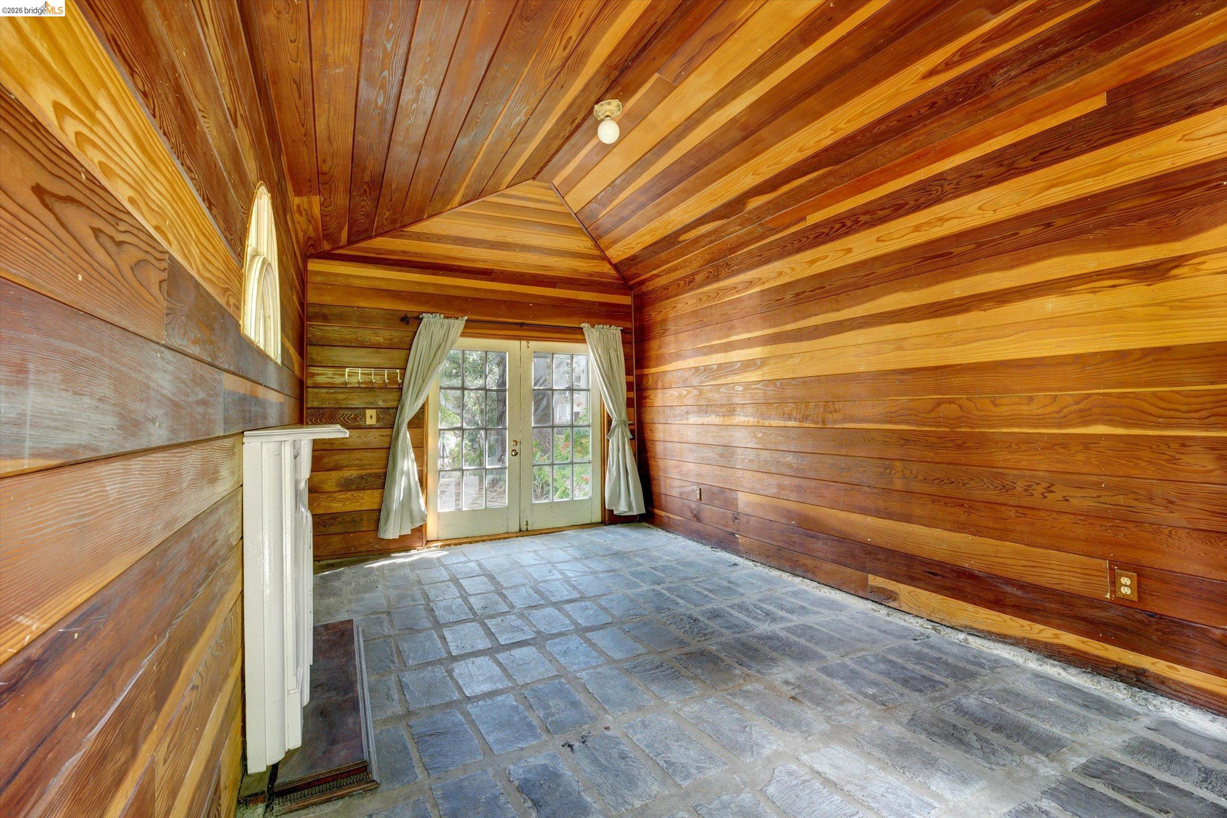 2009 Berkeley Way Berkeley, CA 94704 - Photo 31 of 39