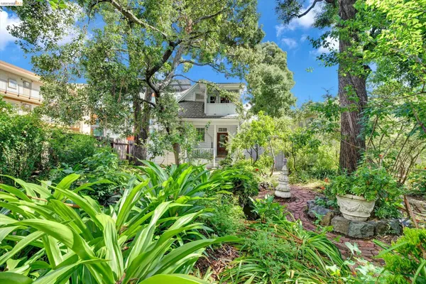 $895,000 | 2009 Berkeley Way, Berkeley, CA 94704