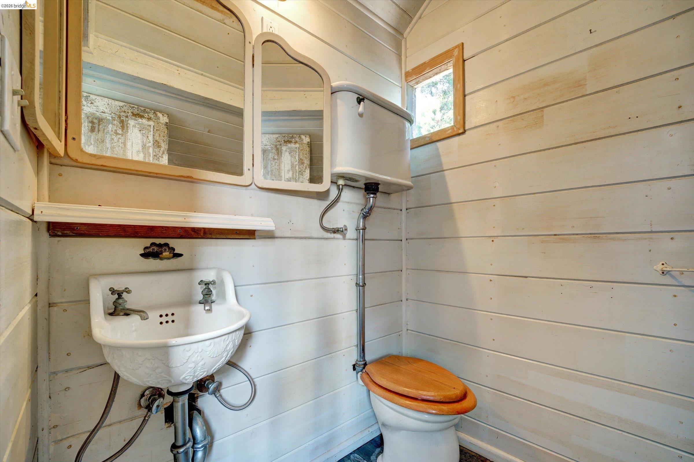 2009 Berkeley Way Berkeley, CA 94704 - Photo 33 of 39