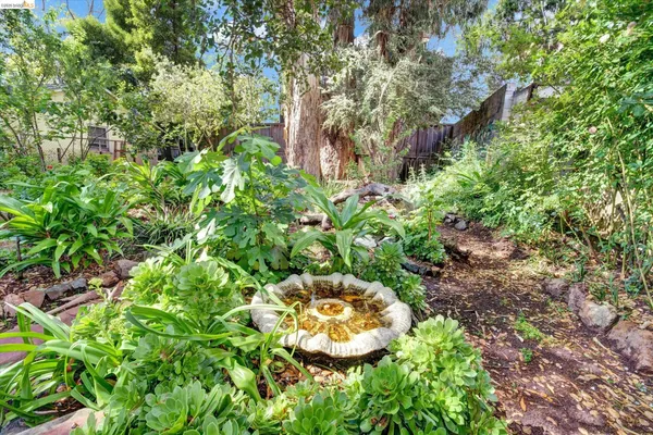 $895,000 | 2009 Berkeley Way, Berkeley, CA 94704