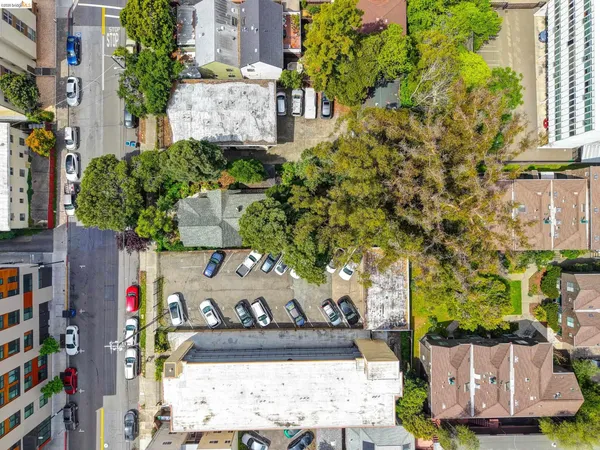 $895,000 | 2009 Berkeley Way, Berkeley, CA 94704