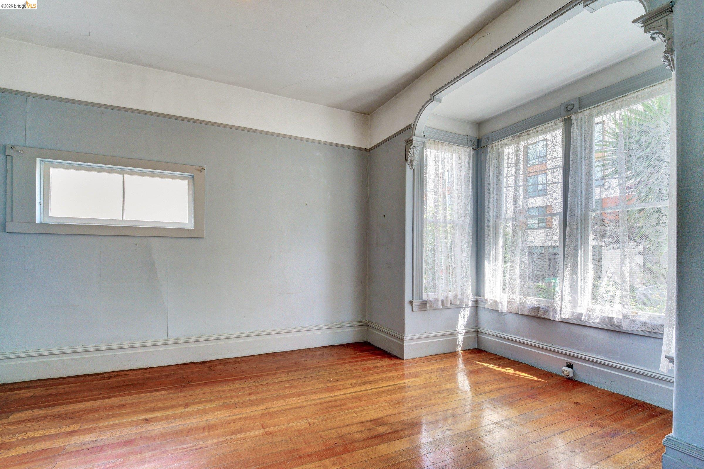 2009 Berkeley Way Berkeley, CA 94704 - Photo 5 of 39