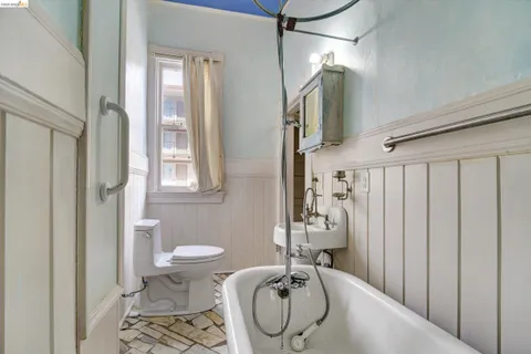 $895,000 | 2009 Berkeley Way, Berkeley, CA 94704