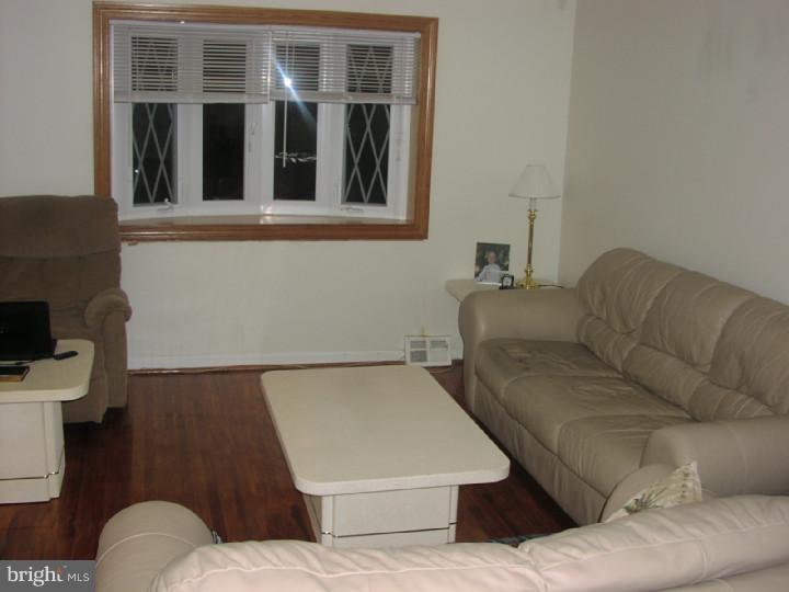 3520 Woodhaven Road Philadelphia, PA 19154 - Photo 4 of 7 Gallery Image 4