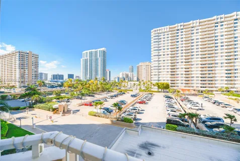 $387,500 | 1980 South Ocean Drive, Unit 4B, Hallandale Beach, FL 33009