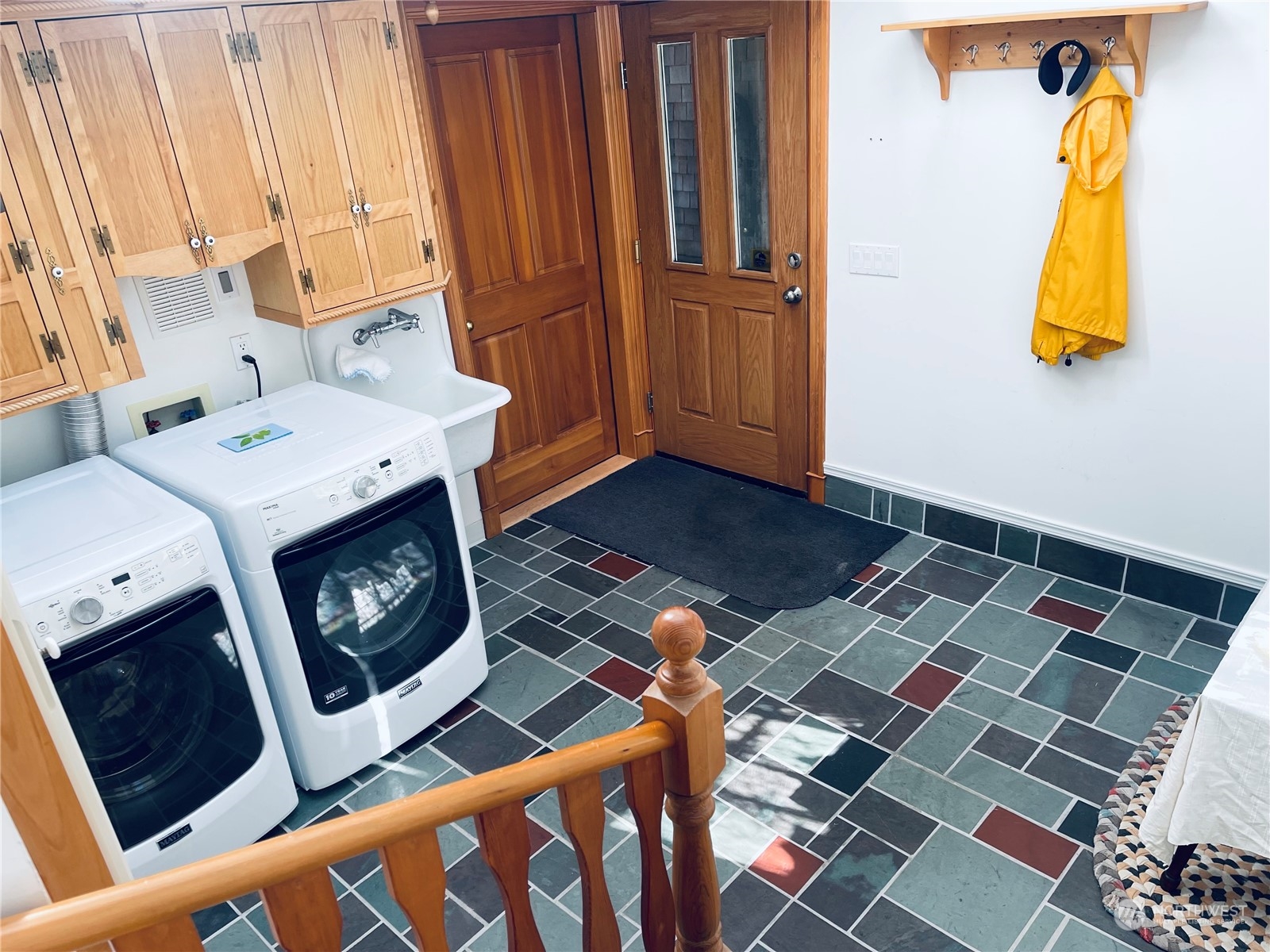 36808 Stackpole Road Oysterville, WA 98641 - Photo 17 of 40 a utility room with dryer and washer