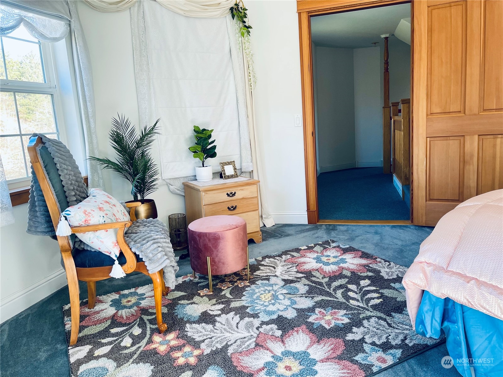 36808 Stackpole Road Oysterville, WA 98641 - Photo 20 of 40 a living room with furniture