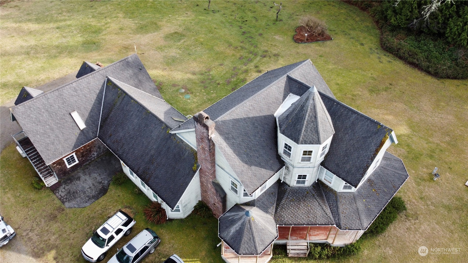 36808 Stackpole Road Oysterville, WA 98641 - Photo 35 of 40 an aerial view of houses with yard