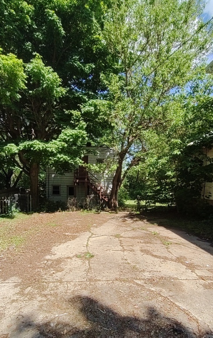 227 Ave C Rochelle, IL 61068 - Photo 15 of 36