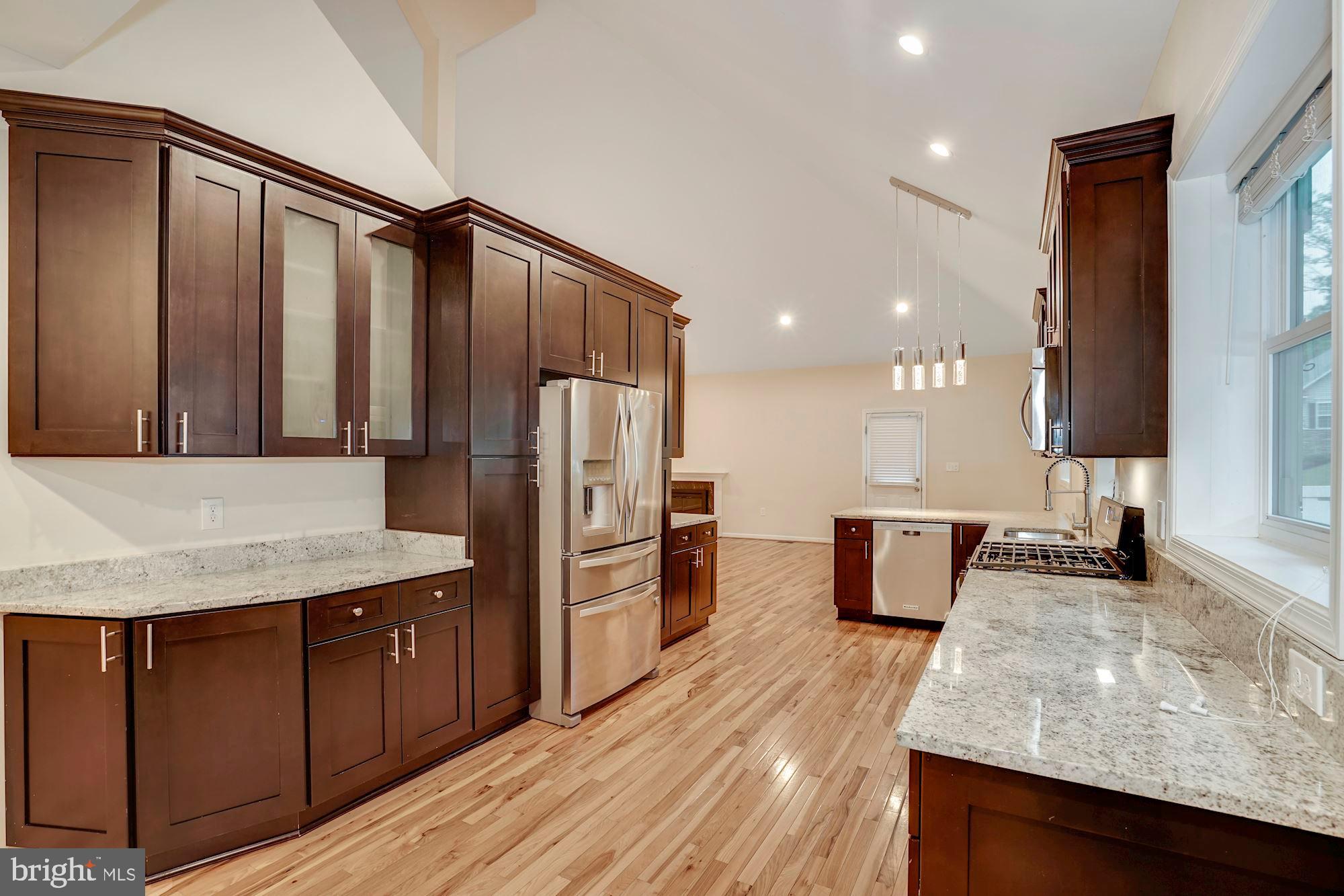 7307 Calamo Street Springfield, VA 22150 - Photo 12 of 45 Gallery Image 12