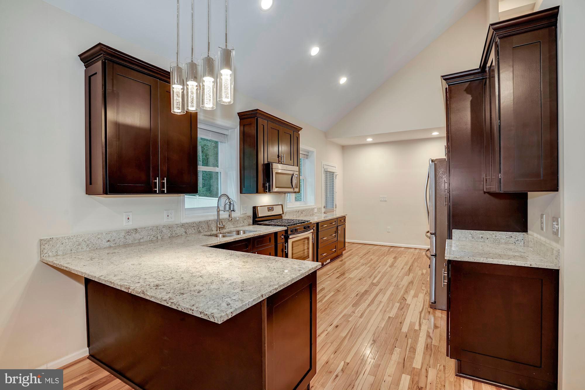 7307 Calamo Street Springfield, VA 22150 - Photo 13 of 45 Gallery Image 13