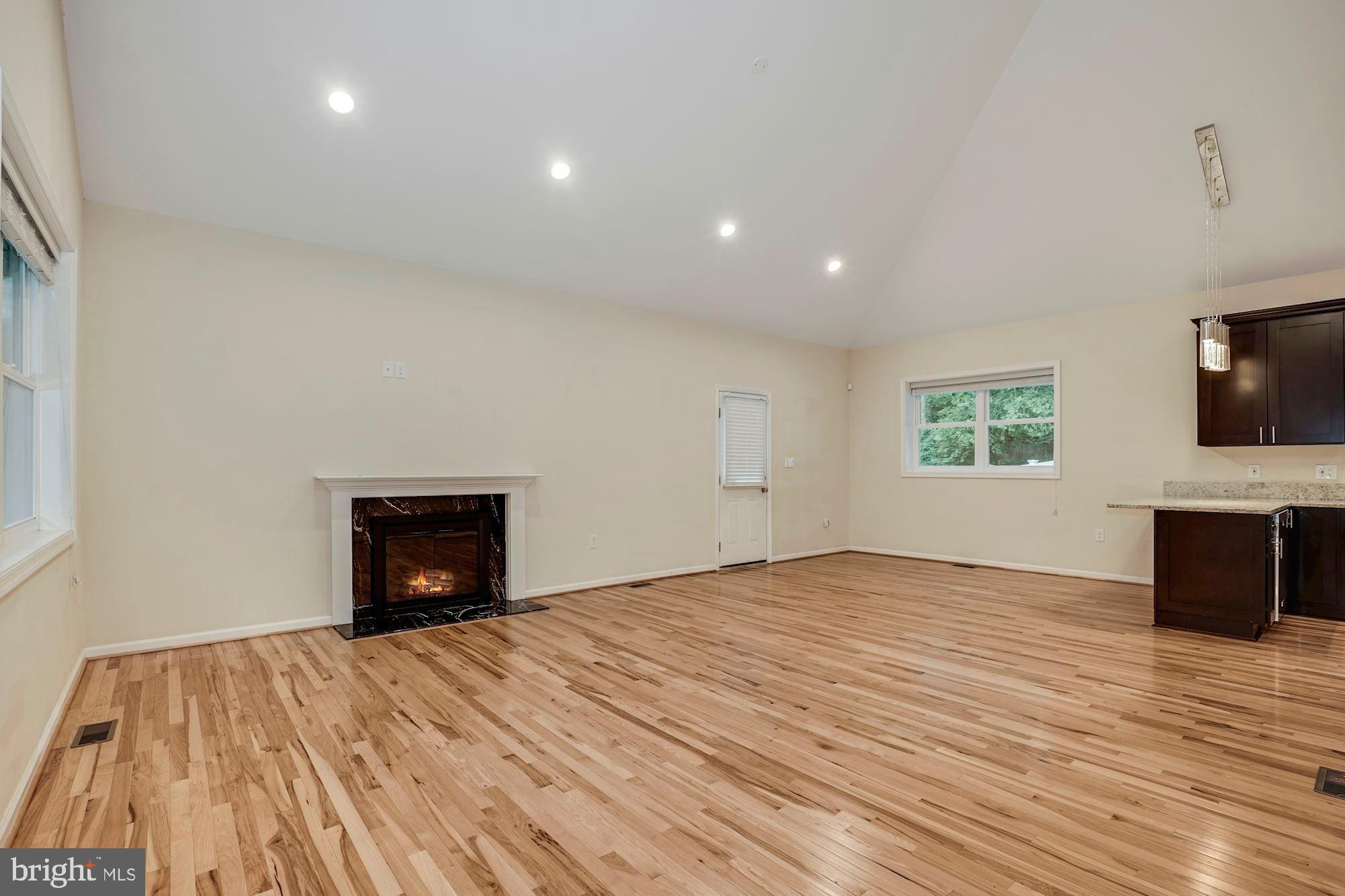 7307 Calamo Street Springfield, VA 22150 - Photo 8 of 45 Gallery Image 8