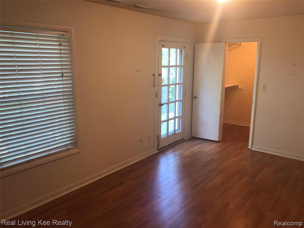507 East University Drive, Unit 402 Rochester, MI 48307 - Photo 12 of 17