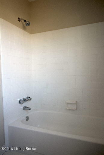 10108 St Rene Road Jeffersontown, KY 40299 - Photo 25 of 35 121 Second Flr Bath