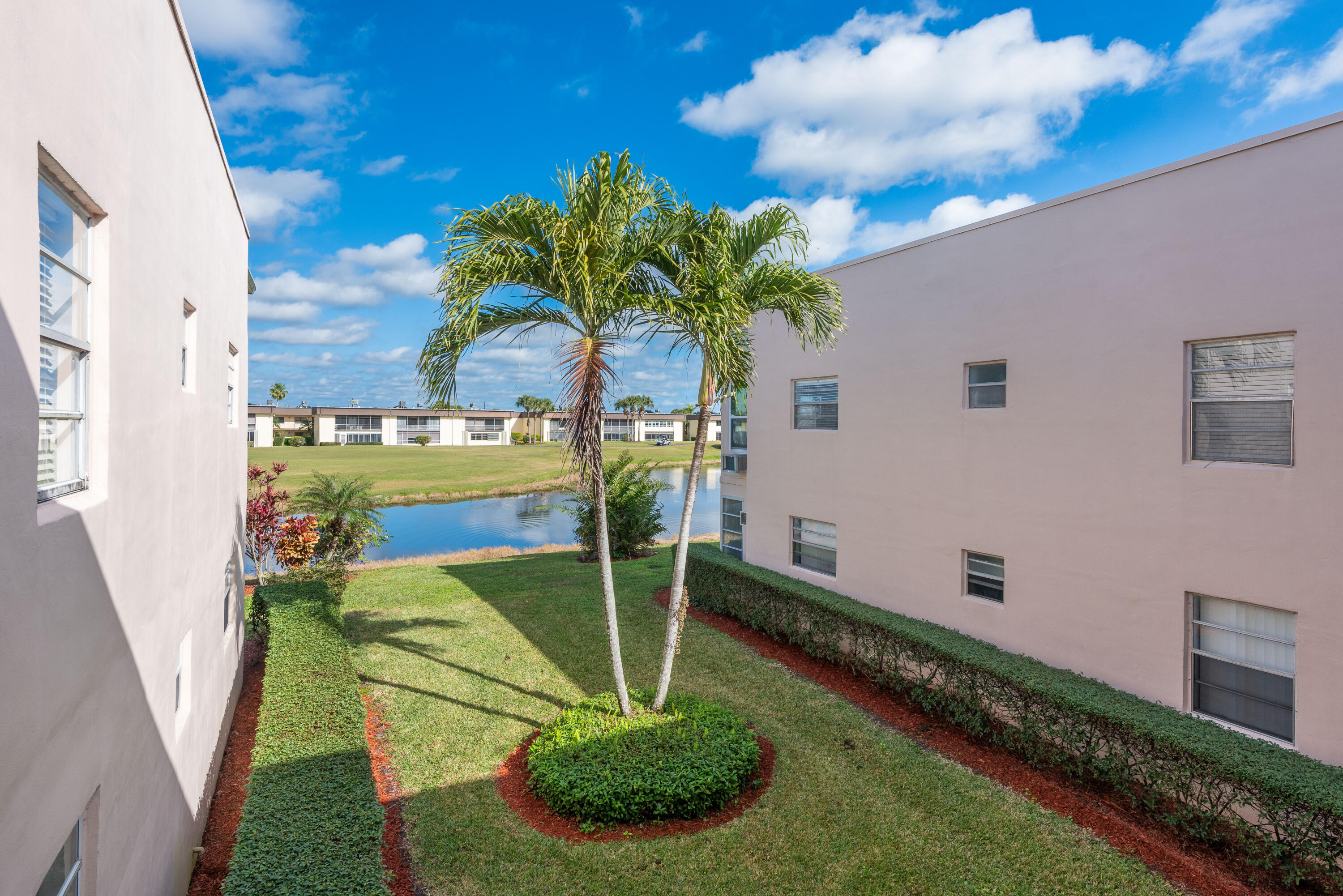 369 Capri H, Unit 369 Delray Beach, FL 33484 - Photo 33 of 36 369 Capri H Kings Point -5