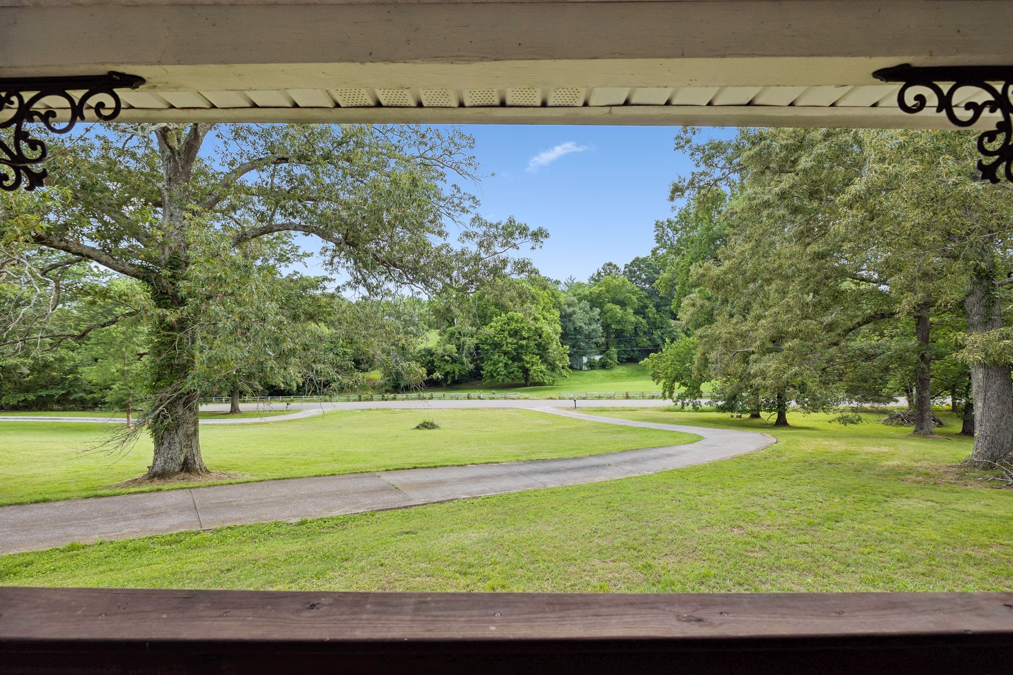 1733 Belotes Ferry Road Lebanon, TN 37087 - Photo 5 of 56 Gallery Image 5