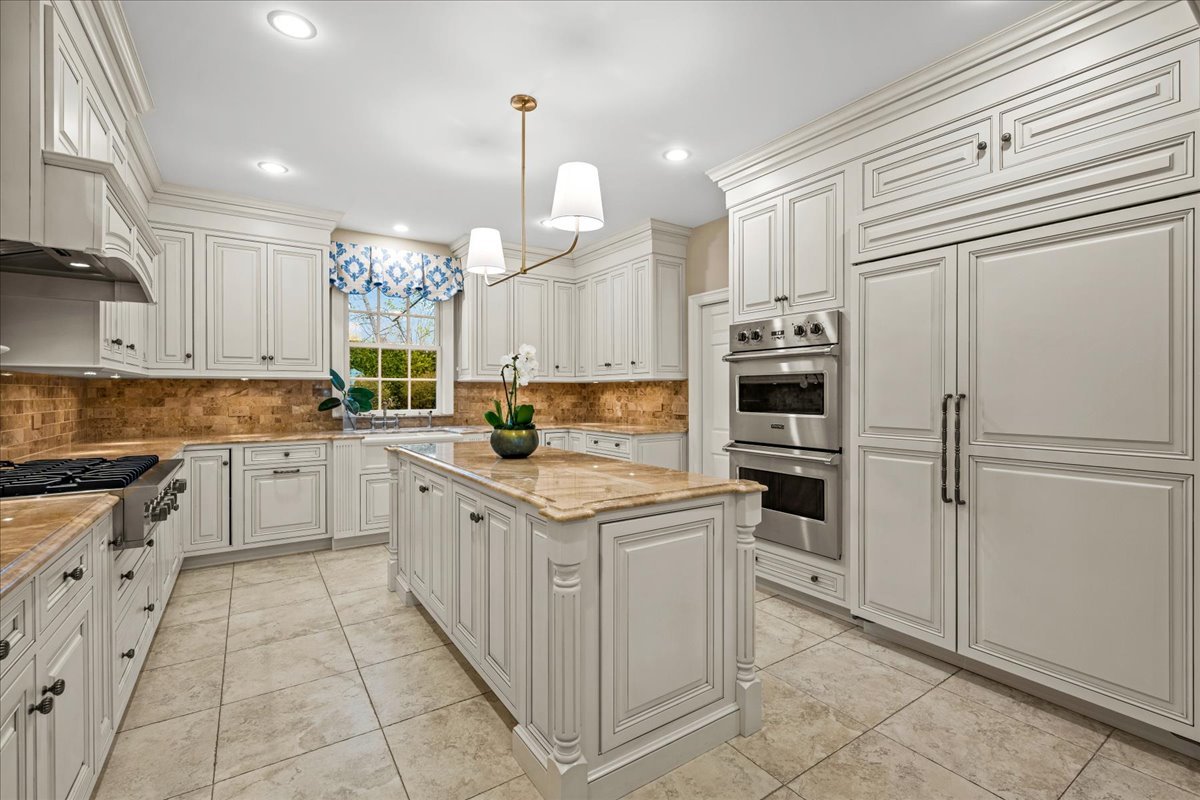 675 East Woodland Road Lake Forest, IL 60045 - Photo 11 of 54