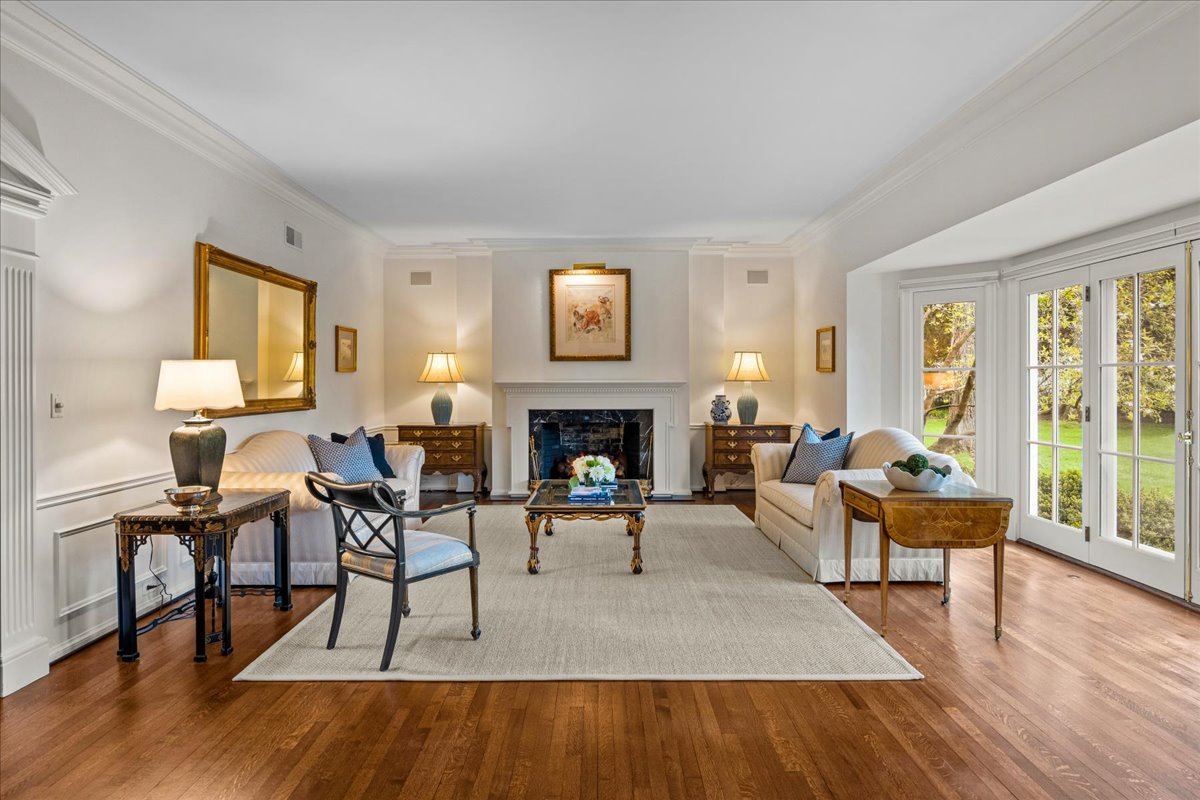 675 East Woodland Road Lake Forest, IL 60045 - Photo 13 of 54