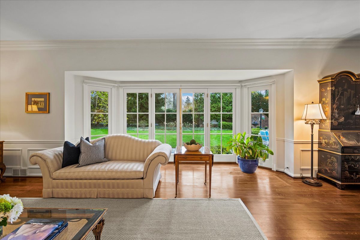 675 East Woodland Road Lake Forest, IL 60045 - Photo 14 of 54