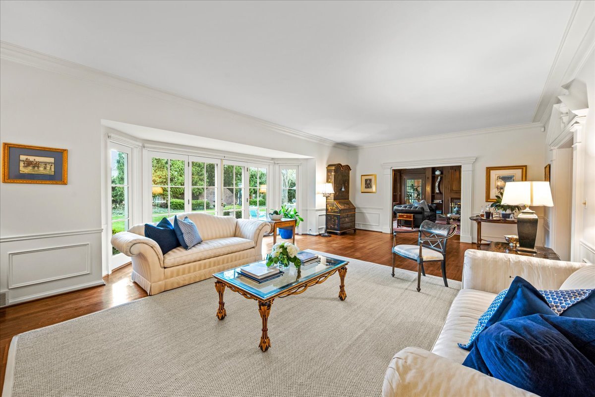 675 East Woodland Road Lake Forest, IL 60045 - Photo 15 of 54