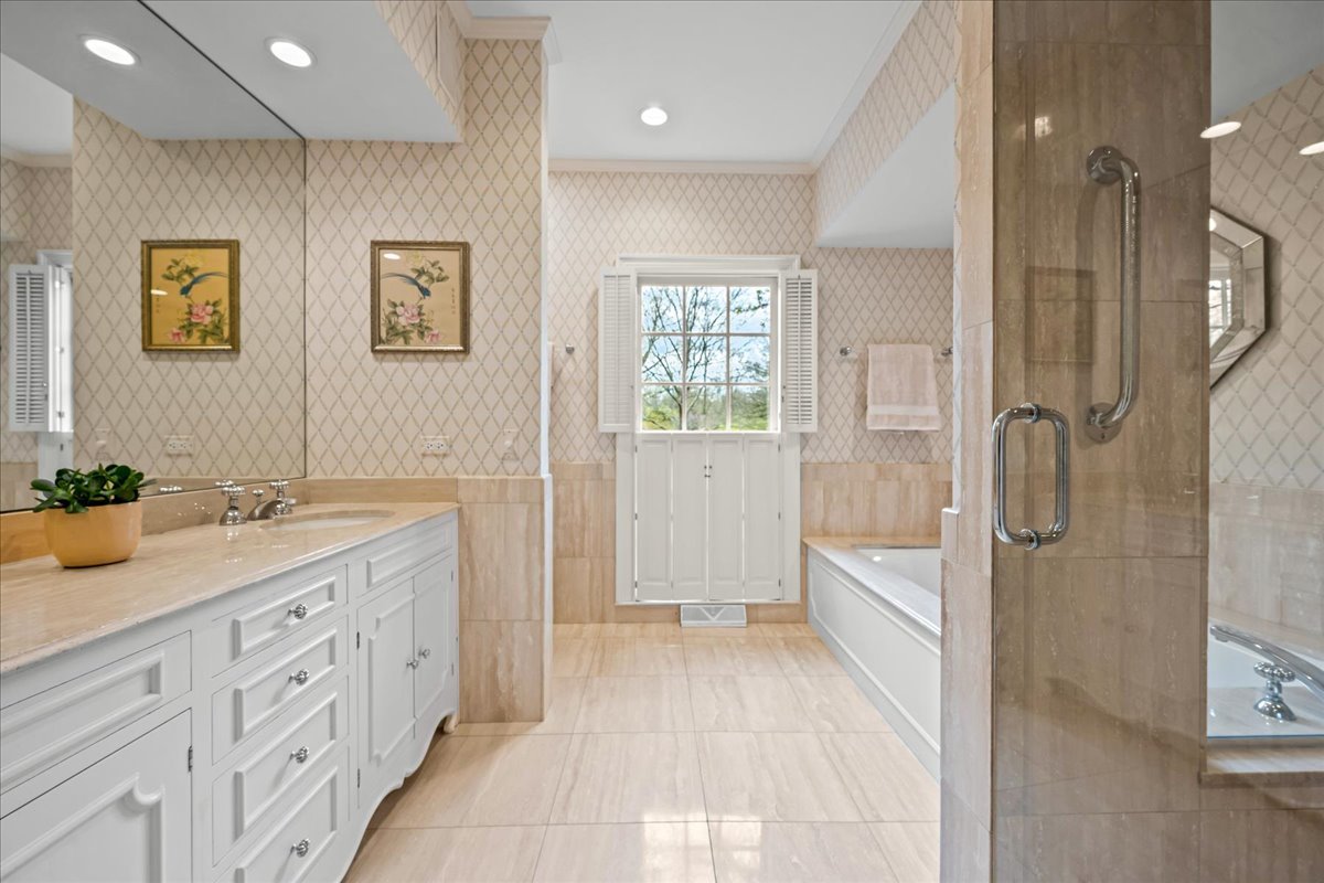 675 East Woodland Road Lake Forest, IL 60045 - Photo 23 of 54