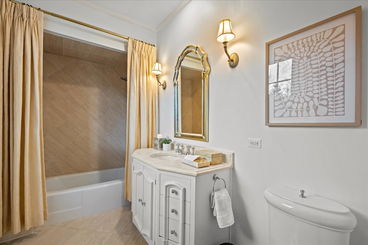 675 East Woodland Road Lake Forest, IL 60045 - Photo 27 of 54