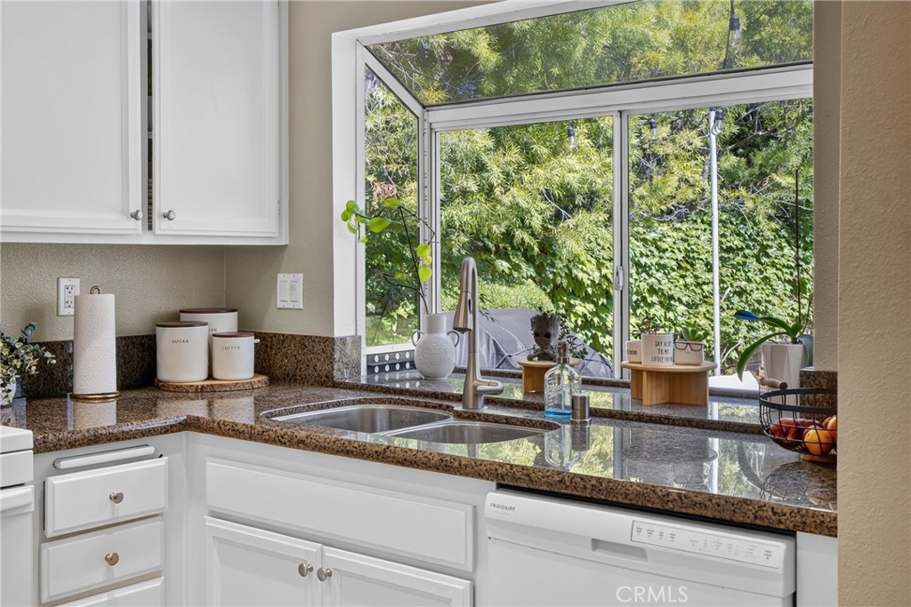 23463 Riversbridge Way Valencia, CA 91354 - Photo 15 of 52