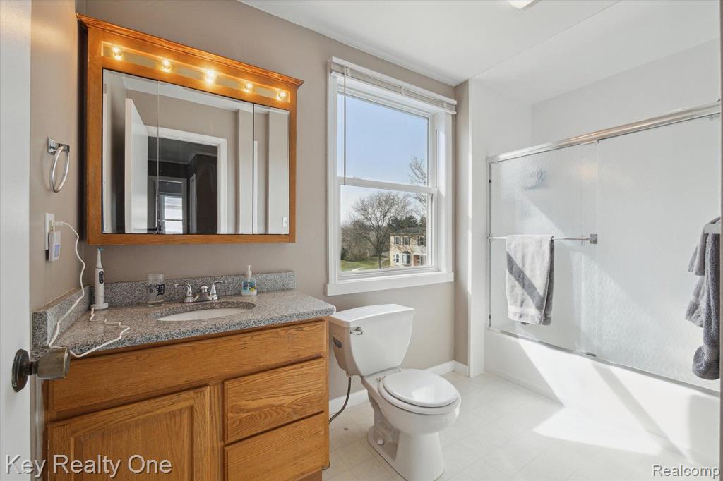 1122 Liberty Belle Court Rochester Hills, MI 48307 - Photo 15 of 28