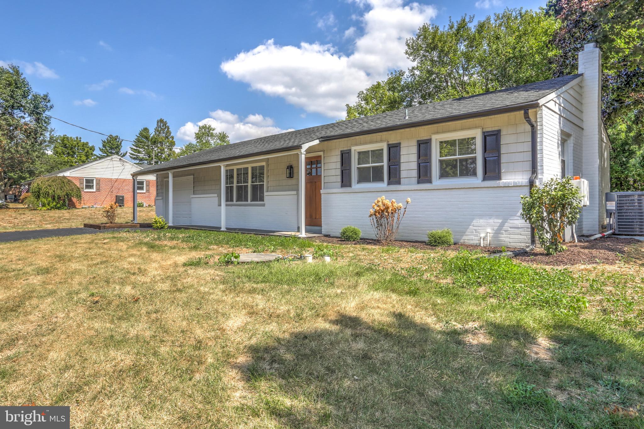 31 Farmland Road Leola, PA 17540 - Photo 2 of 28 Gallery Image 2