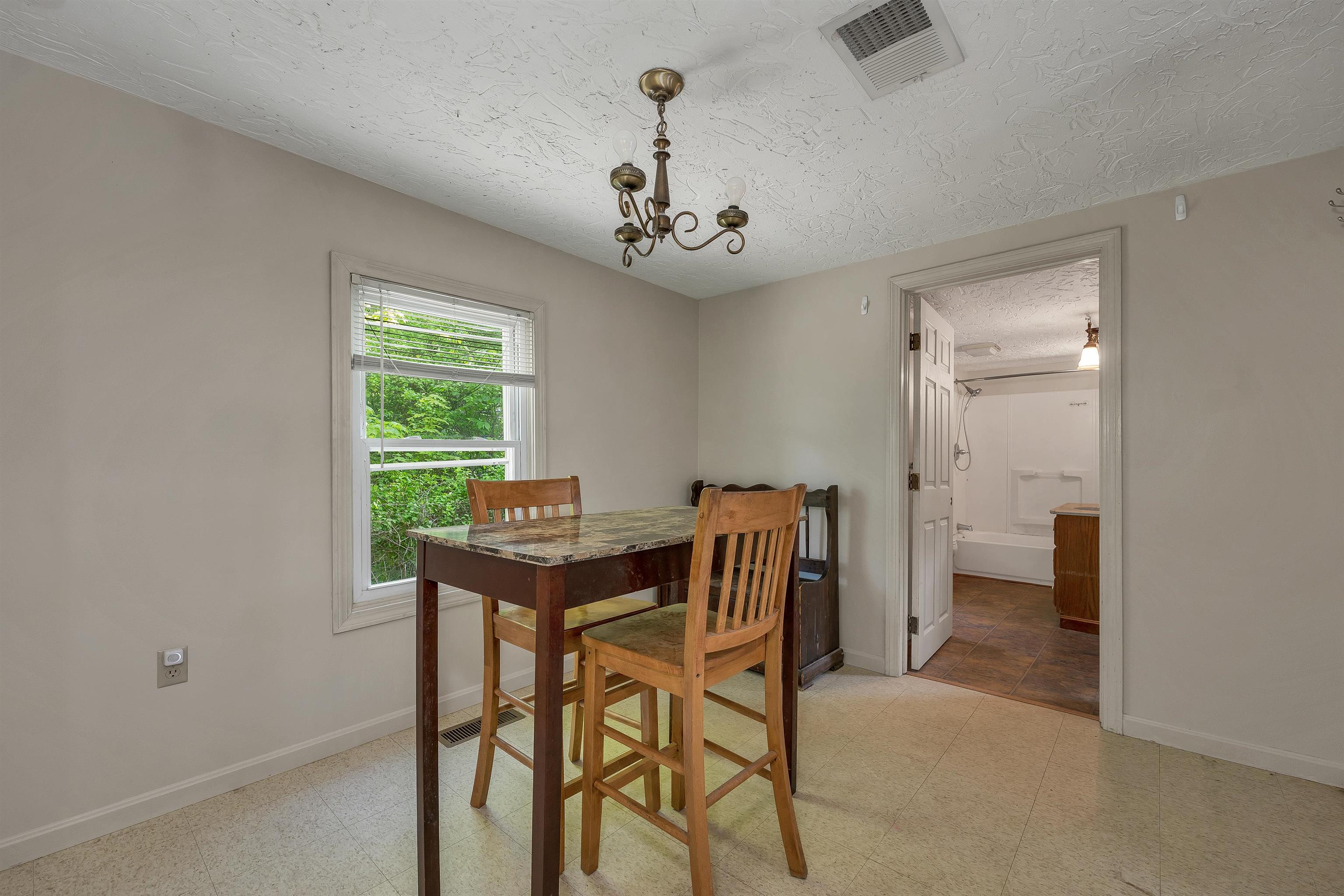 39 Summit Street Franklin, NH 03235 - Photo 18 of 49