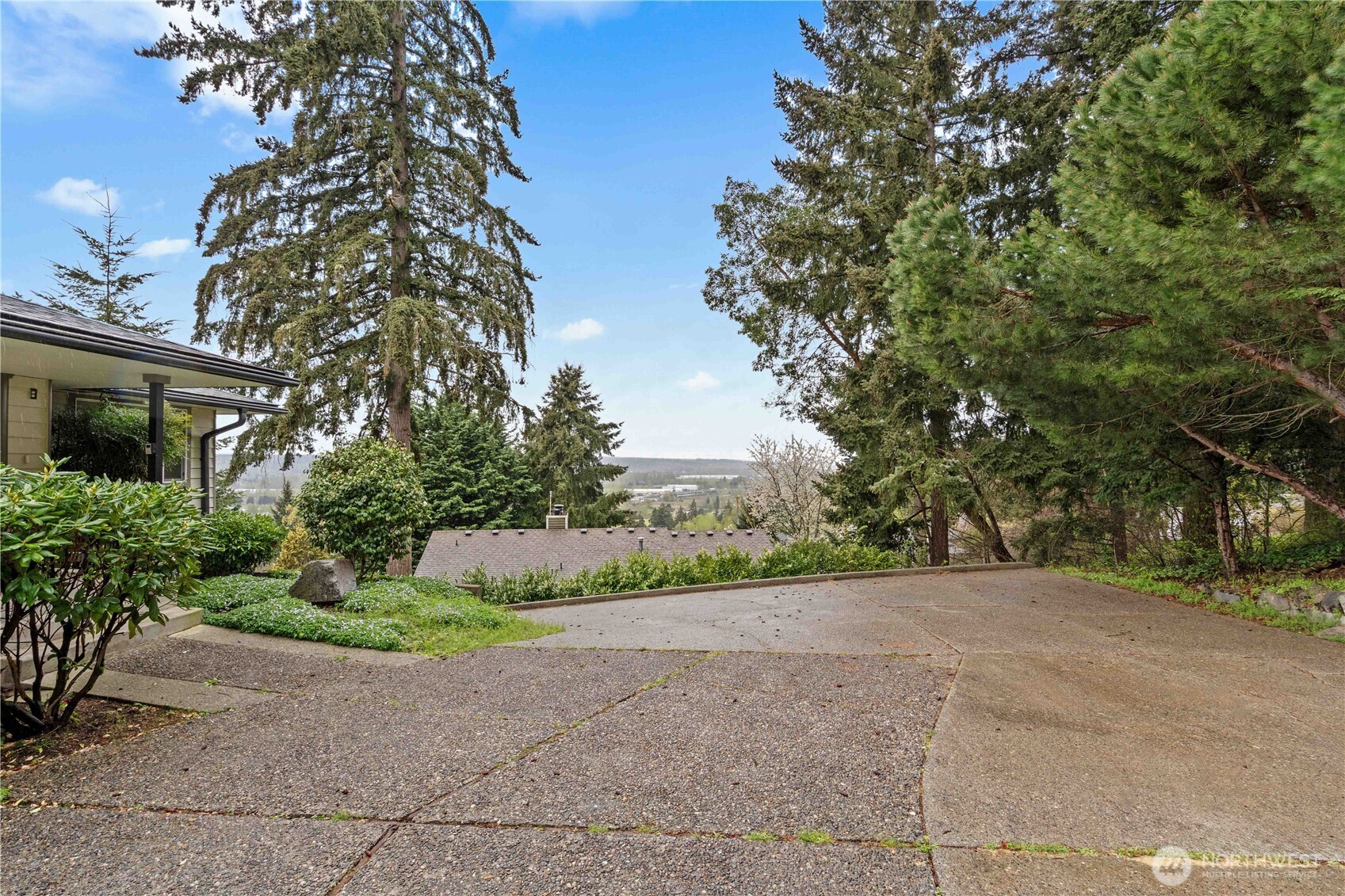 10203 45th Street East Edgewood, WA 98372 - Photo 4 of 27