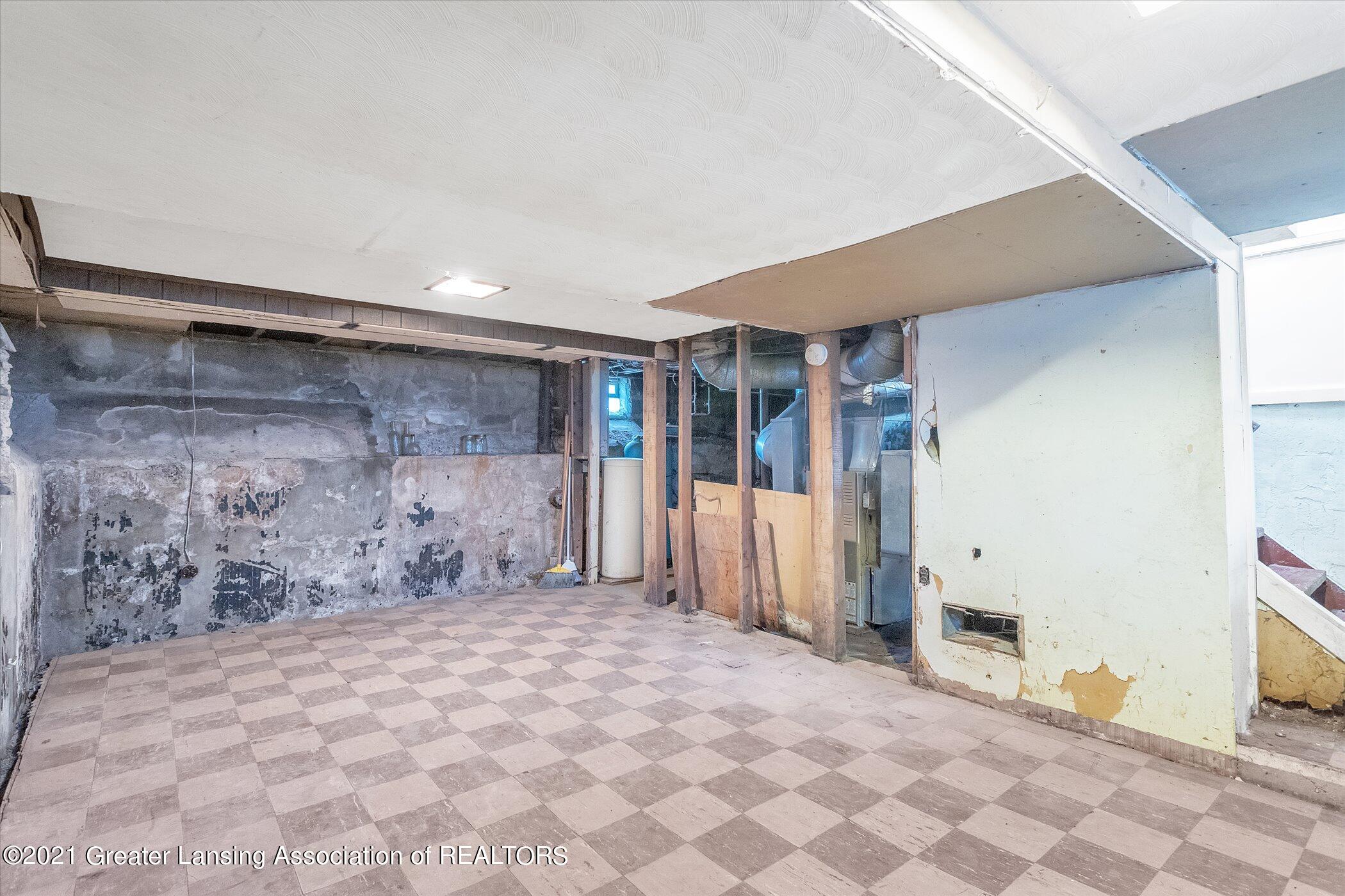 1421 West Wieland Road Lansing, MI 48906 - Photo 26 of 41 27-1421-w-wieland-rd-windowstill-realest