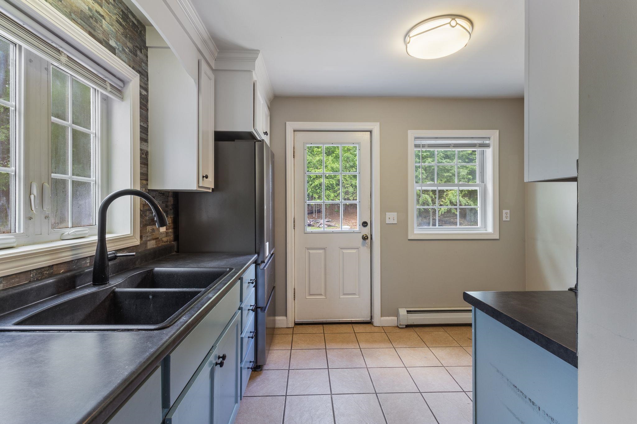 220 Milton Road Rochester, NH 03868 - Photo 13 of 48